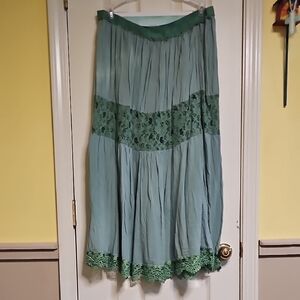 Elegant Green Lace Trim Skirt